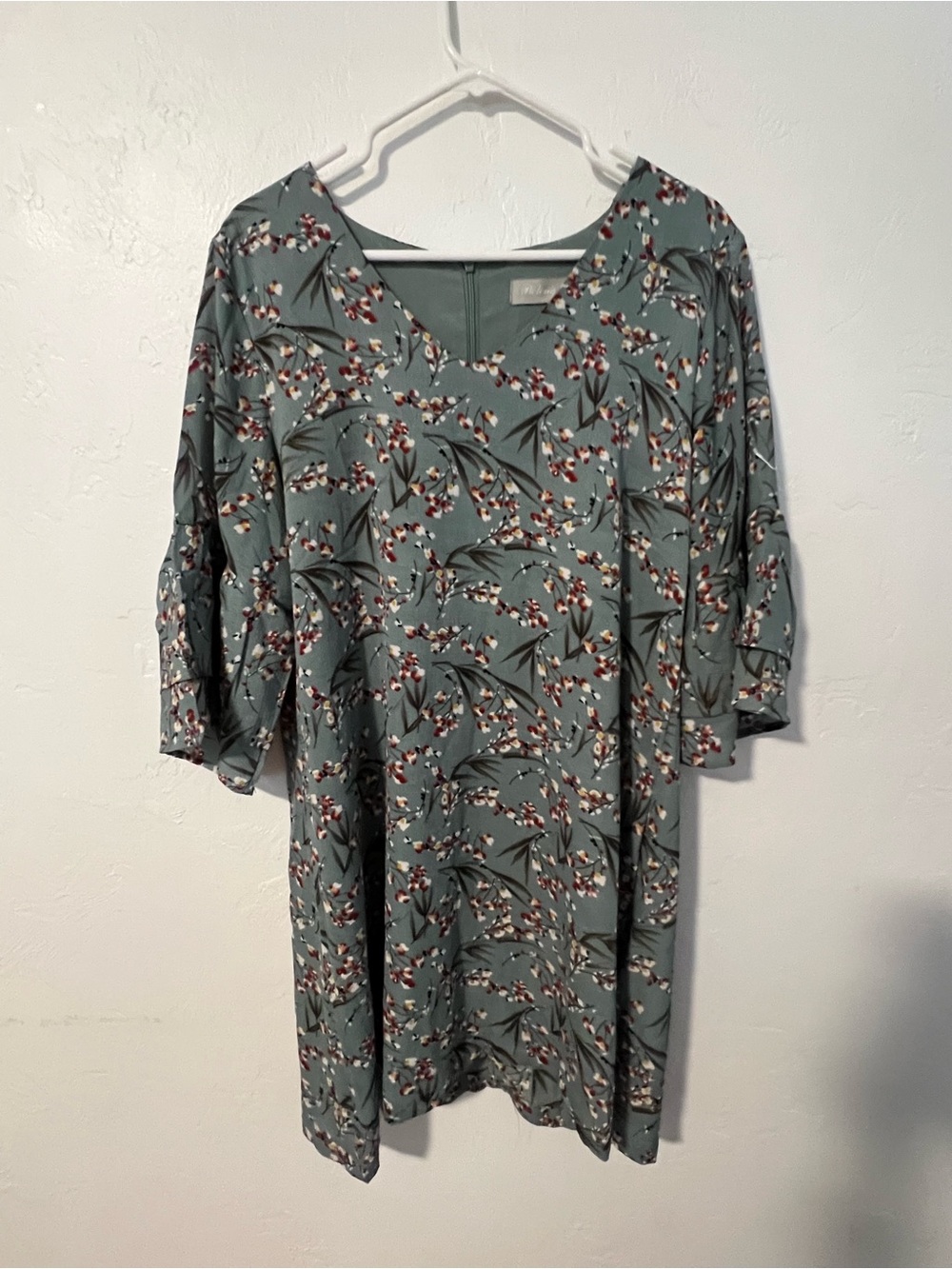 Belongsci Floral V-Neck Mini Dress in Sage Green size large